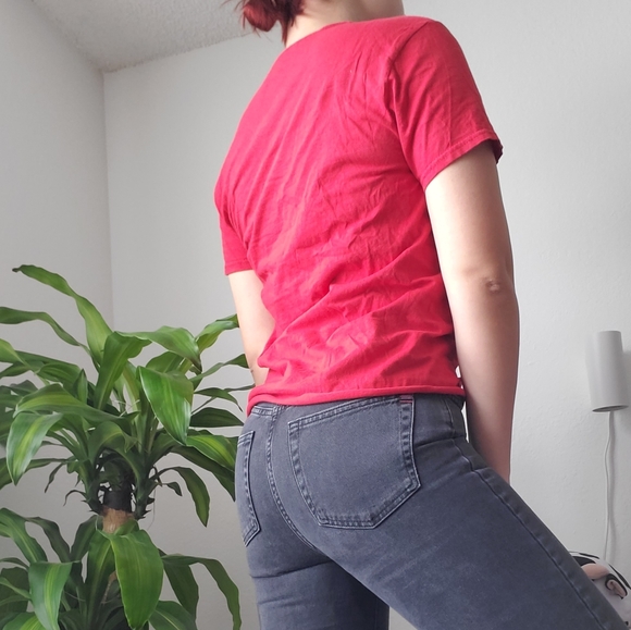 Red Distessed Top - Picture 2 of 3